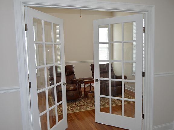 5th image of 89 Jantel Dr Unit 101