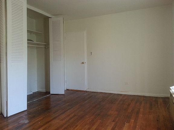 5th image of 860 E 18th St APT 5D
