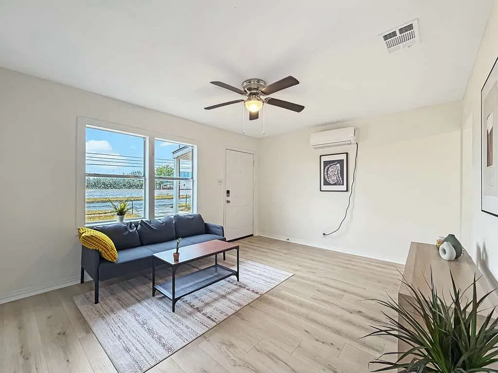Affordable 2 Bed in the Heart of Killeen — Photo 1