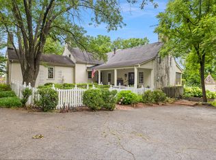 2004 E Leestown Rd, Midway, KY 40347