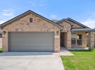 7203 8th St, Lubbock, TX 79416