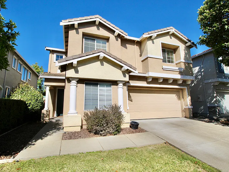 15512 Oceanside Way — Photo 1