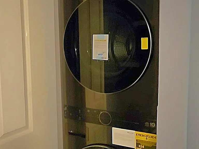 65 N Michigan Ave #9 — Photo 17