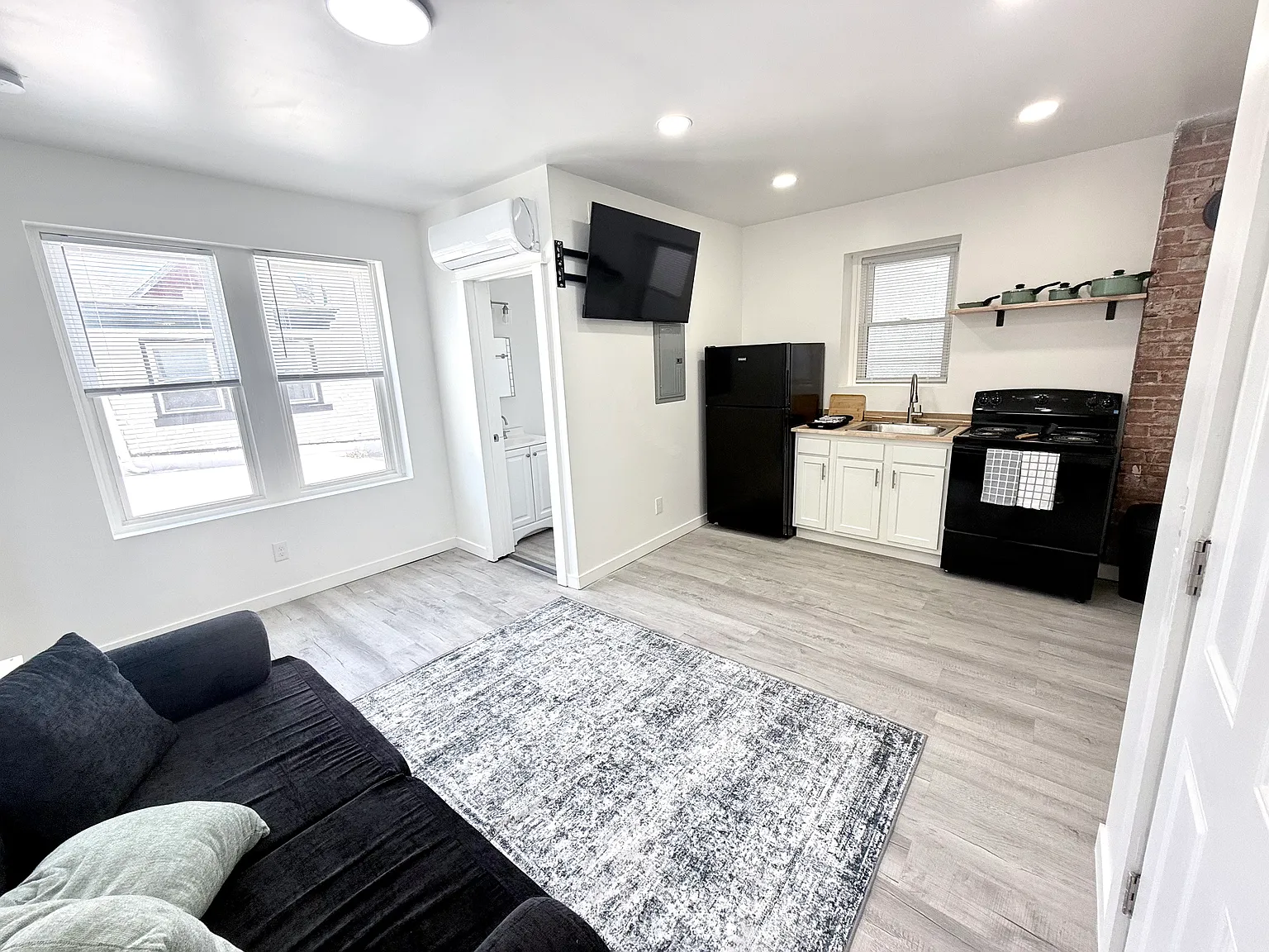 1 bed, 650 sqft, $1,250 — Photo 4
