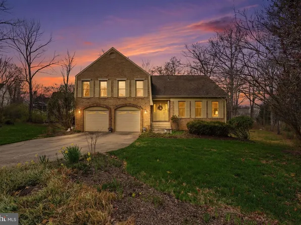 7 Wickham Ct, Sterling, VA 20165