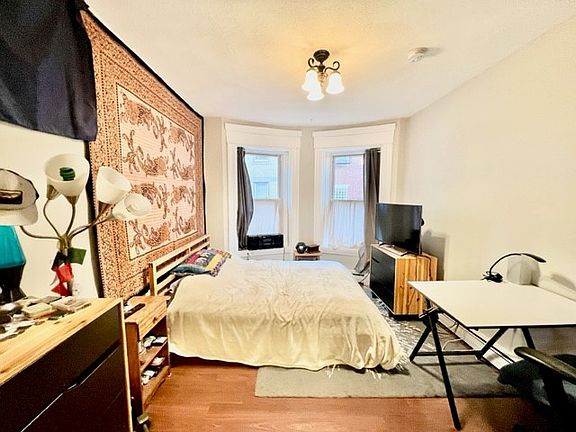 5th image of 23 Sheafe St #2F