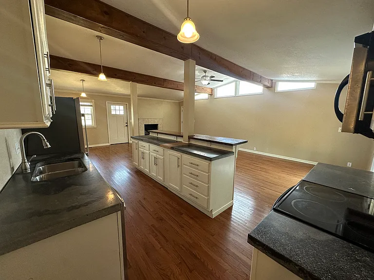 1610 S Saint Louis Ave #1 — Photo 13