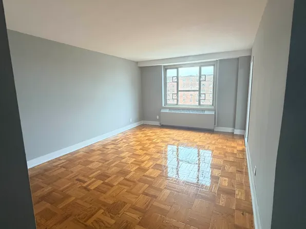 185-15 64th Avenue image 5 of 10