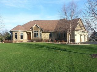277 Saint Annes Pkwy, Hudson, WI 54016