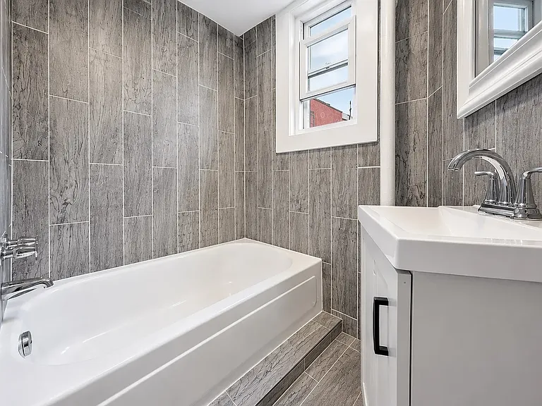 791 Flushing Ave #4R — Photo 5