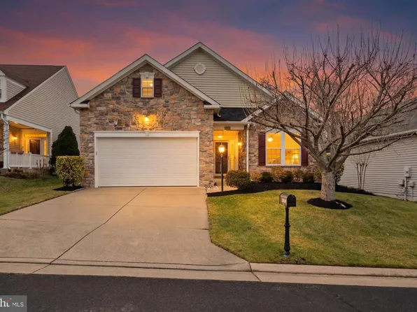 16040 Dancing Leaf Pl, Dumfries, VA 22025