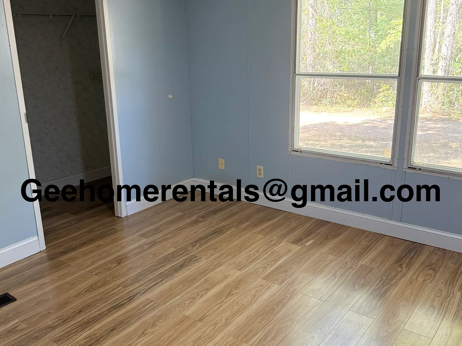 111 Sarah Ln — Photo 3