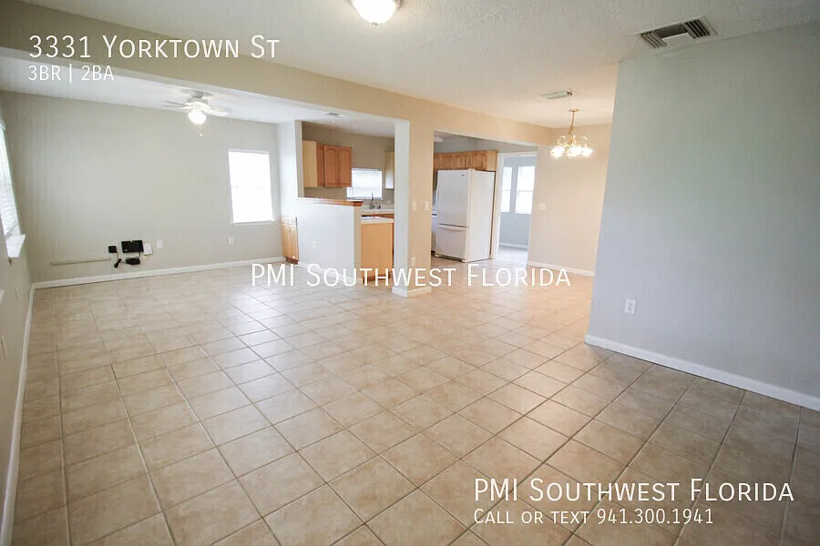 Charming 3/2 South Sarasota Home for Rent! — Photo 3
