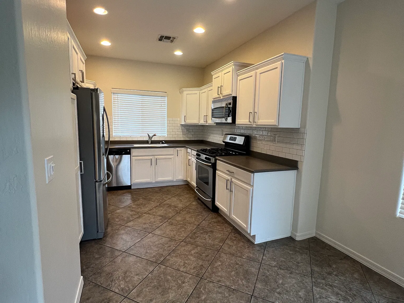 3638 W Turtle Hill Ct — Photo 2
