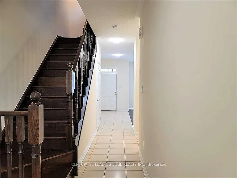 5 Vandaam Ln — Photo 3