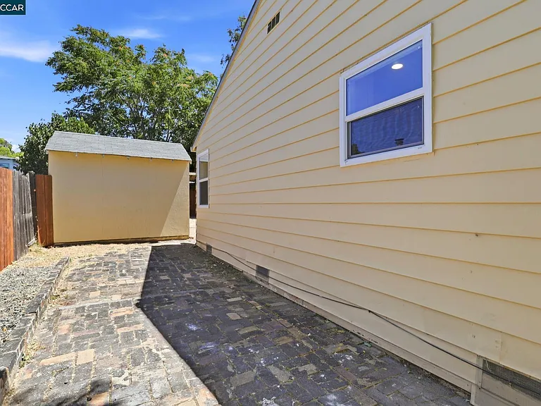53 Ramona St — Photo 12