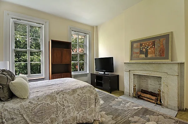 Sold by Corcoran | media 23