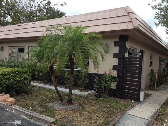3rd image of 940 SW 10th Dr