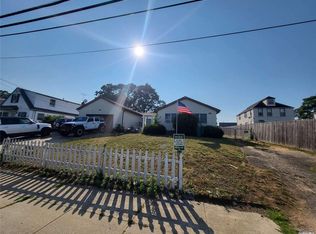 1132 Hunter Ave, Valley Stream, NY 11580