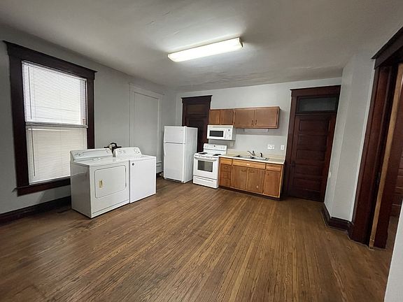 4th image of 826 N 7th St APT 1