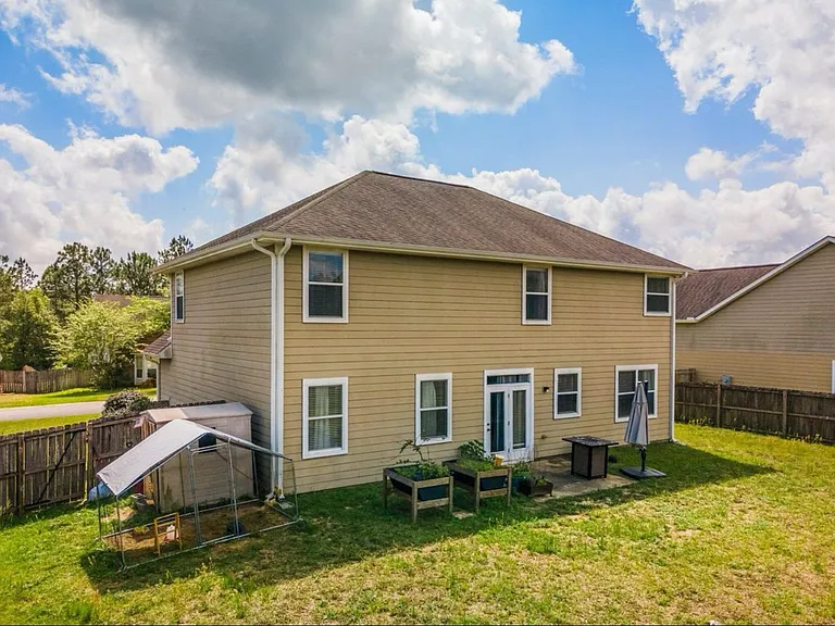 313 Scotch Pine Ln — Photo 42