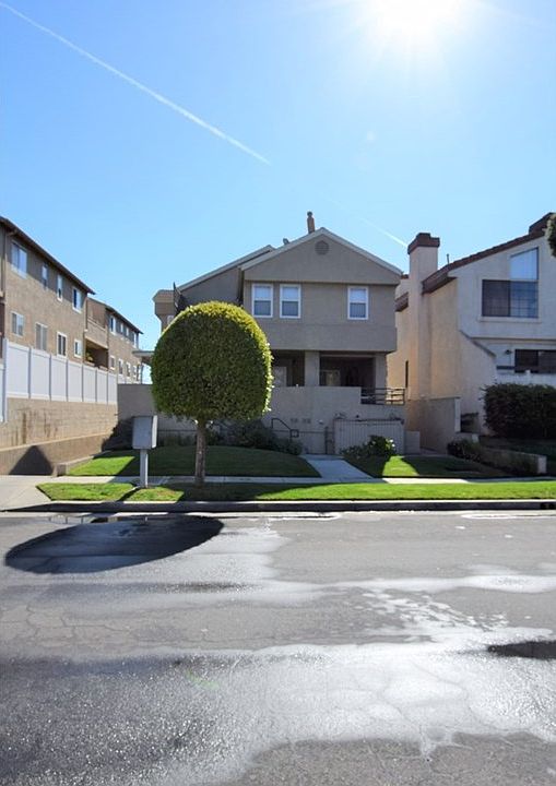 1st image of 2756 Gramercy Ave APT B