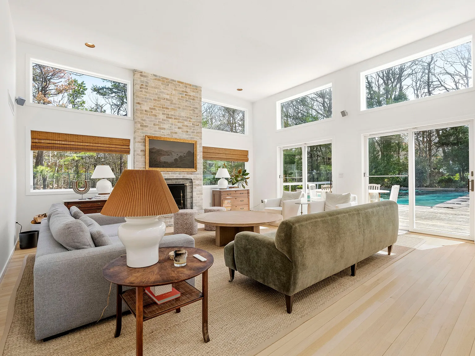 Chic Quogue Summer Getaway With Pool and Tennis — Photo 4