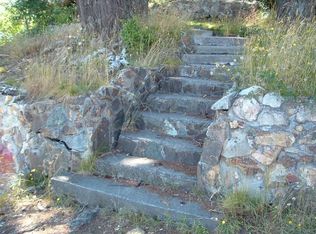 511 Spruce St, Brookings, OR 97415