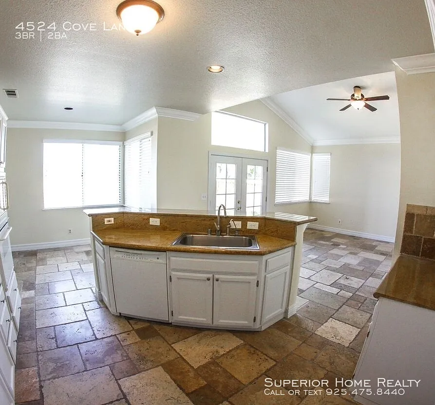 4524 Cove Ln photo 1