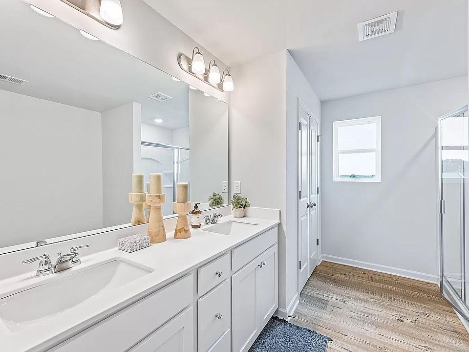 1st image of 5329 Melbourne Ln