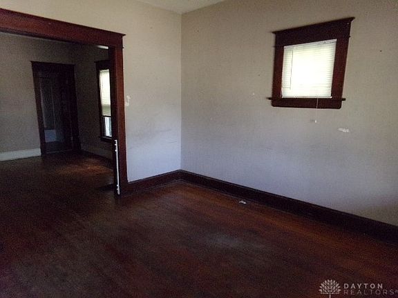 5th image of 804 Auburn St