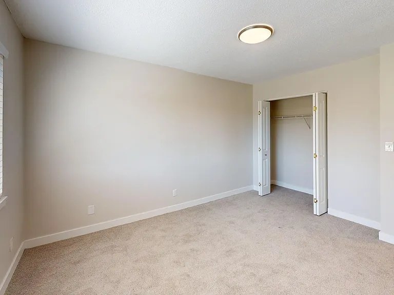 1515 W Kirby Ave — Photo 10
