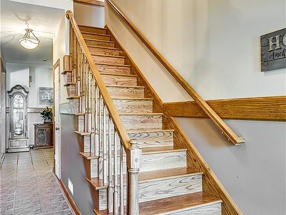 4th image of 2774 Aeries Way