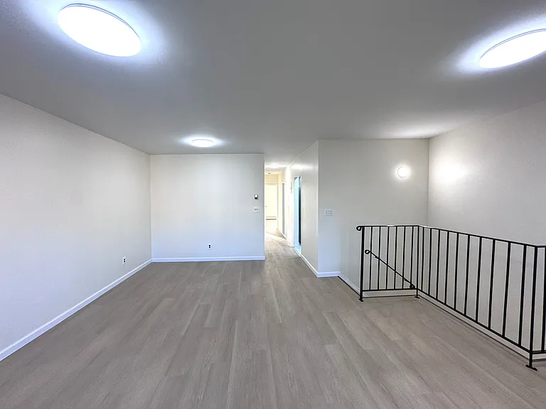 1285 Putnam Ave #1 — Photo 12