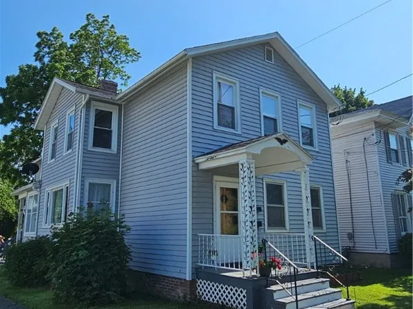 67 High St, Geneva, NY 14456