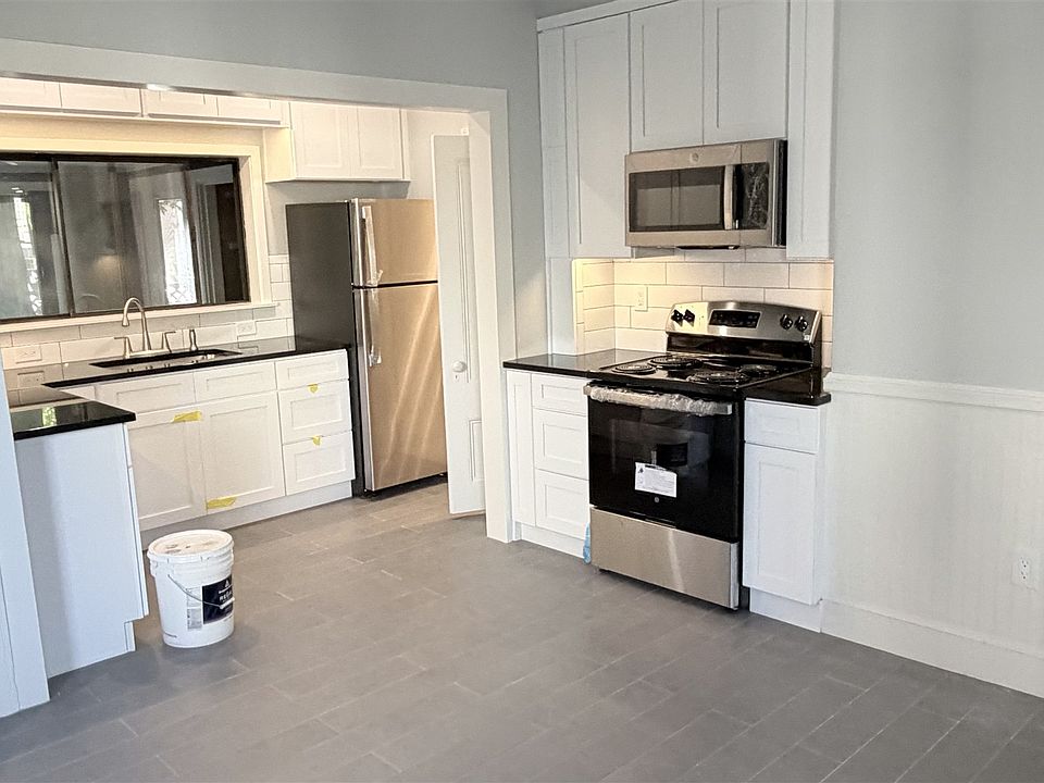 1st image of 7 Windom St
