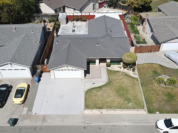 2nd image of 2821 Zinnia Court