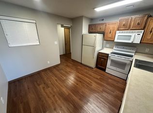 5820 S 52nd St #1, Lincoln, NE 68516