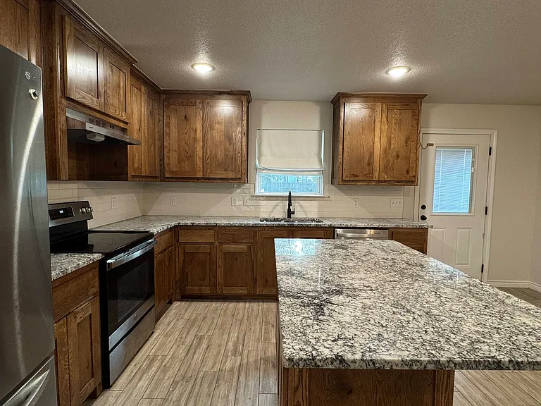 411 Pecan Tree Ct — Photo 13