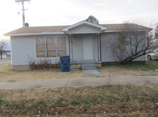 205 NW 2nd St, Wilburton, OK 74578