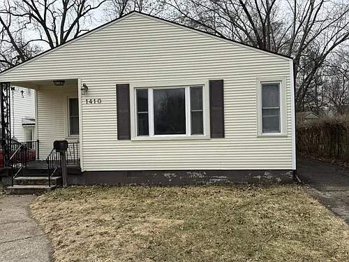 1410 Bradley Ave Photo 1