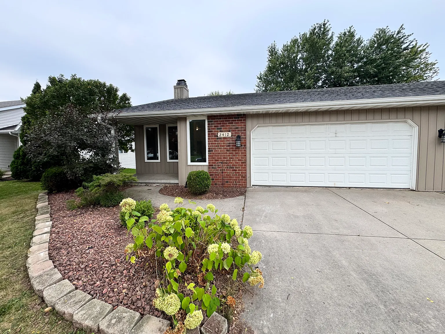 3 bed, 1786 sqft, $1,950 — Photo 1