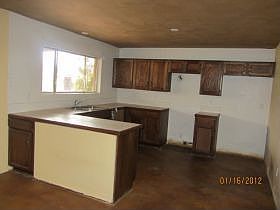 4th image of 7610 N Massingale Ct