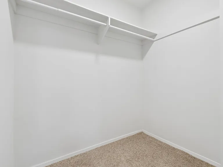 Quebec House Apartments — Photo 31