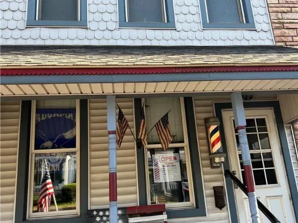 233 W Broad St, Tamaqua, PA 18252