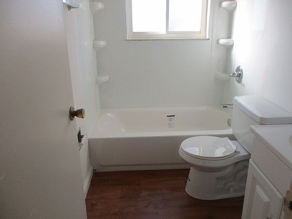 4th image of 4064 Nottingham Estates Dr #0