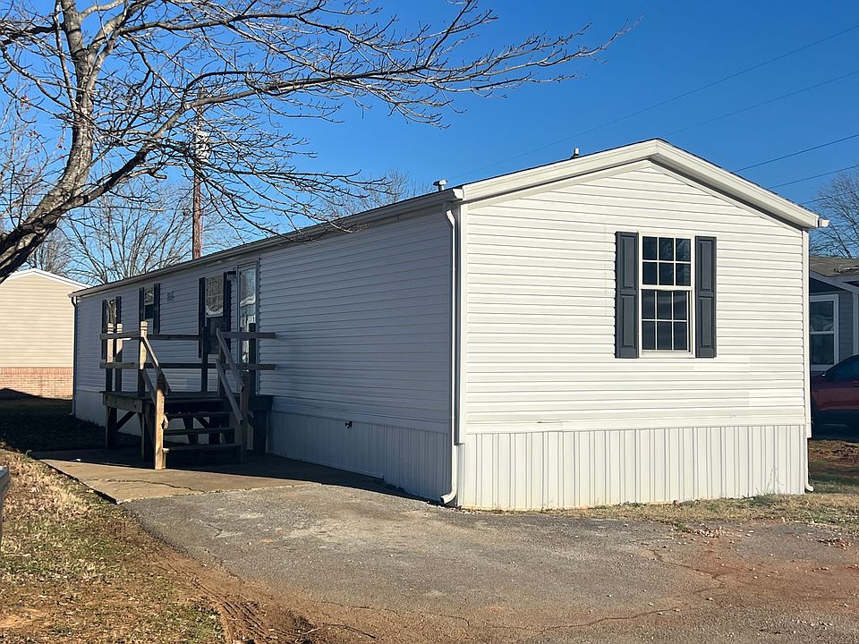 1st image of 5690 Louisville Rd #204
