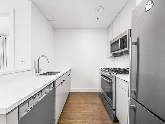 3rd image of 155 Attorney St #7C