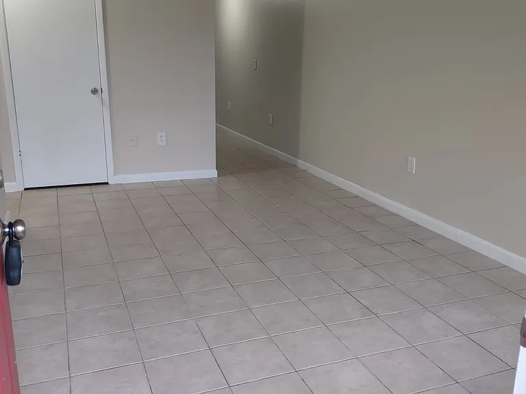 13 Lake Villa Way — Photo 3