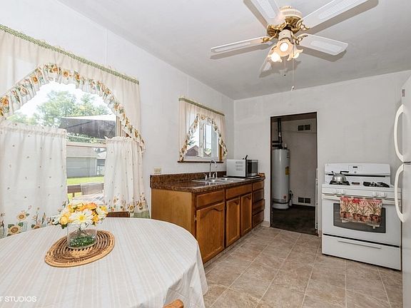 5th image of 8732 S Meade Ave